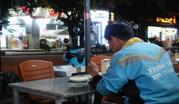 Địa chỉ ăn đêm lý tưởng tại Đà Nẵng, không gian thoáng đãng, phục vụ nhanh chóng.